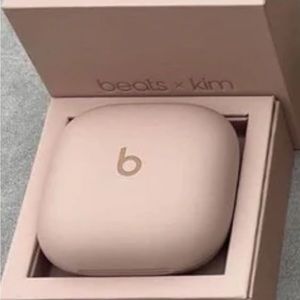 Kim K Beats Fit Pro Moon Like New